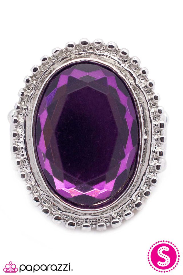 Paparazzi ♥ Bow Down - Purple ♥ Ring