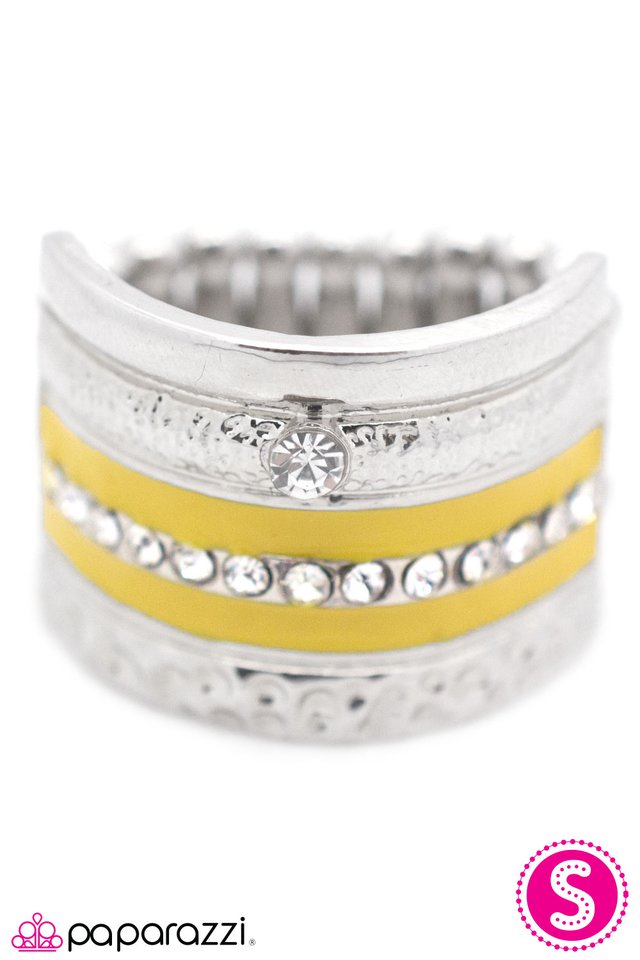 Paparazzi ♥ Stack the Deck - Yellow ♥ Ring