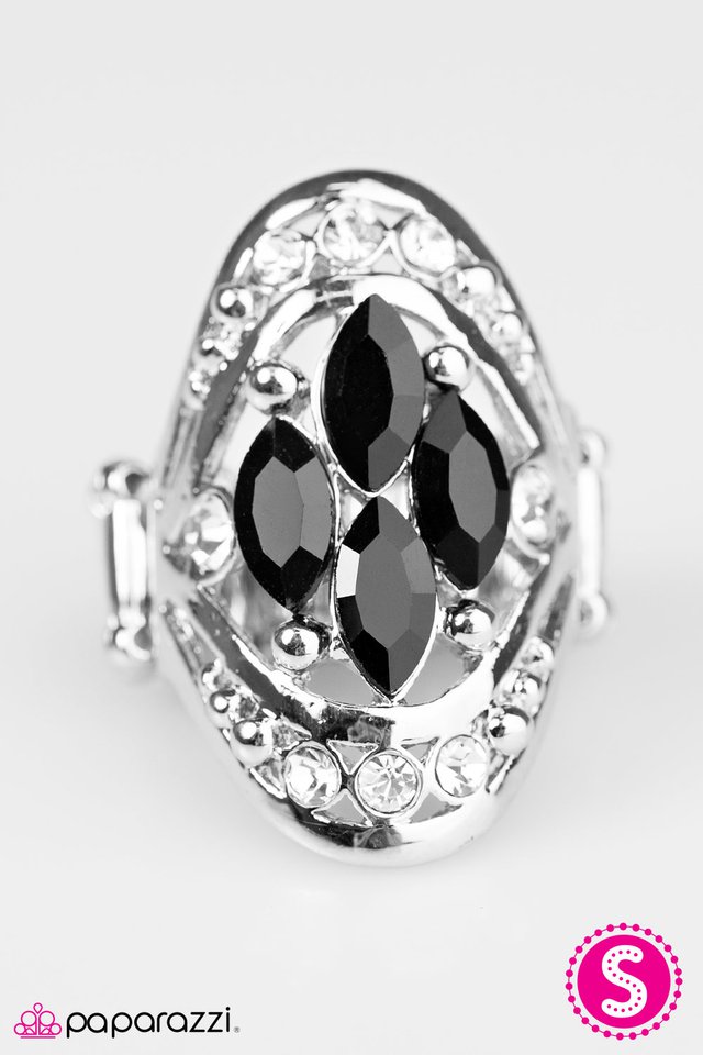 Paparazzi ♥ Badaboom! - Black ♥ Ring