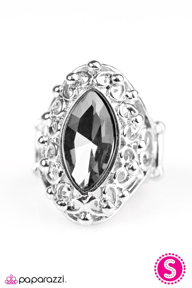 Paparazzi ♥ Champion Sparkle - Silver ♥ Ring