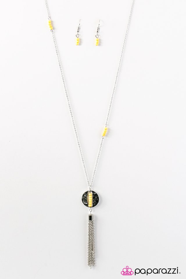 Paparazzi ♥ Extraordinary Explorer - Yellow ♥ Necklace