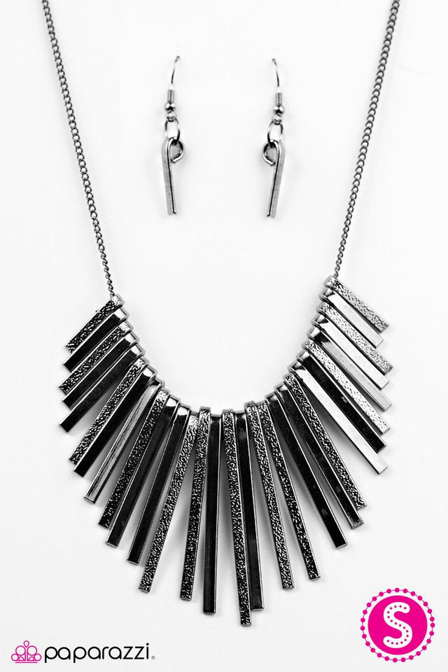 Paparazzi ♥ Wild Walkabout - Black ♥ Necklace
