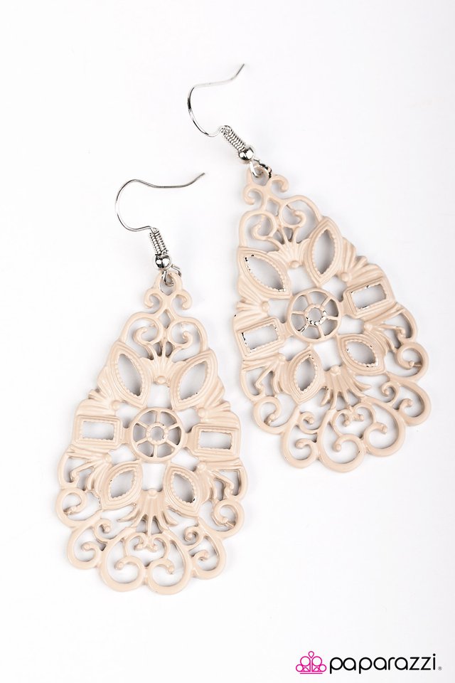 Paparazzi ♥ Garden Tea Party - Brown ♥ Earrings