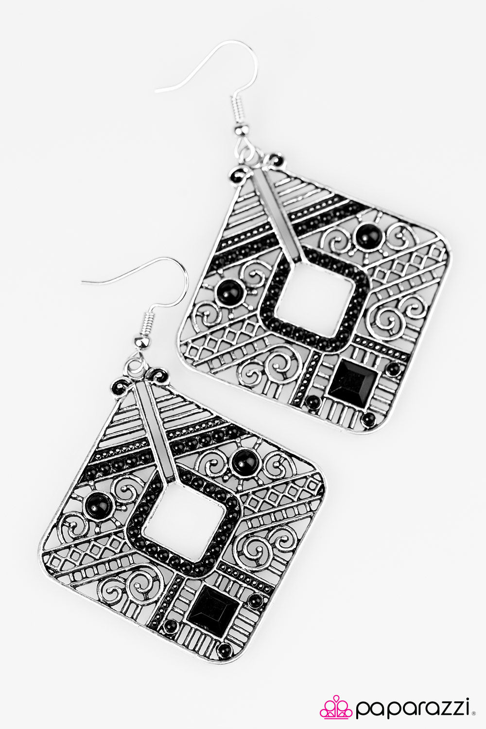 Paparazzi ♥ Let It CONGO - Black ♥ Earrings