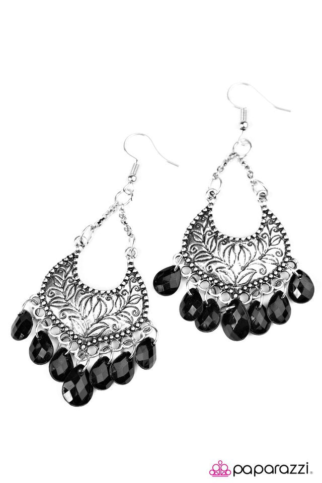 Paparazzi ♥ Summer Catch - Black ♥ Earrings