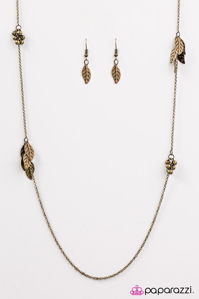 Paparazzi ♥ Free As A Bird - Brass ♥ Necklace