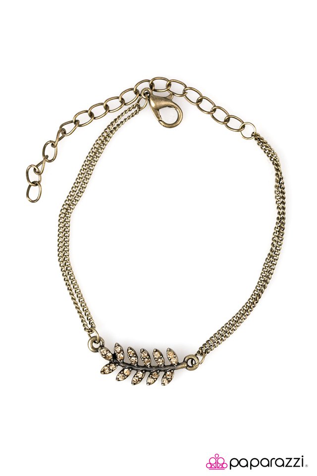 Paparazzi ♥ Deep Roots - Brass ♥ Bracelet