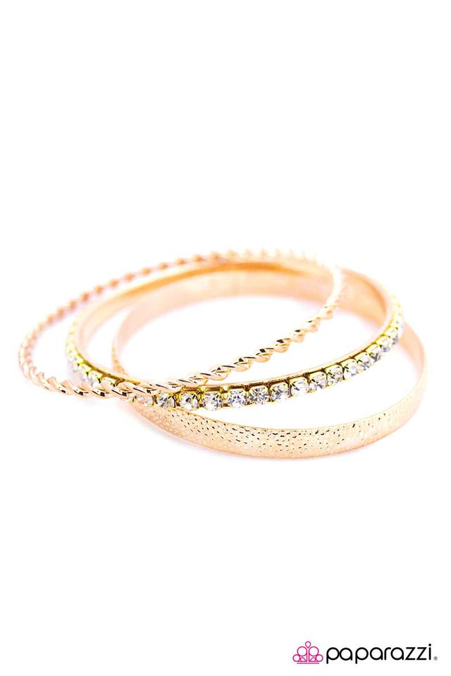 Paparazzi ♥ If the Crown Fits... - Gold ♥ Bracelet