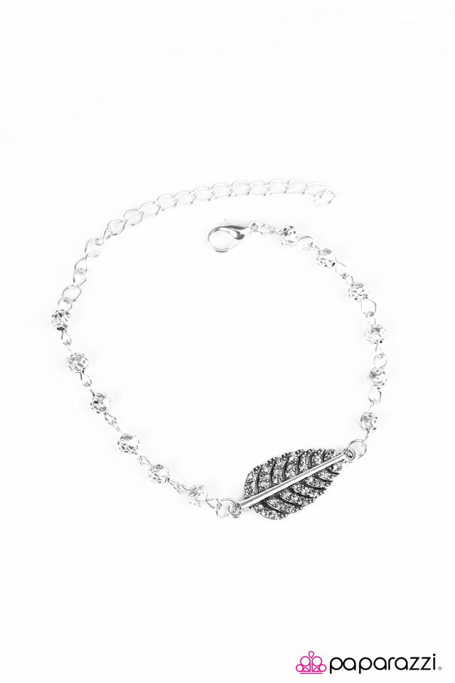 Paparazzi ♥ I Believe I Can Fly - Silver ♥ Bracelet