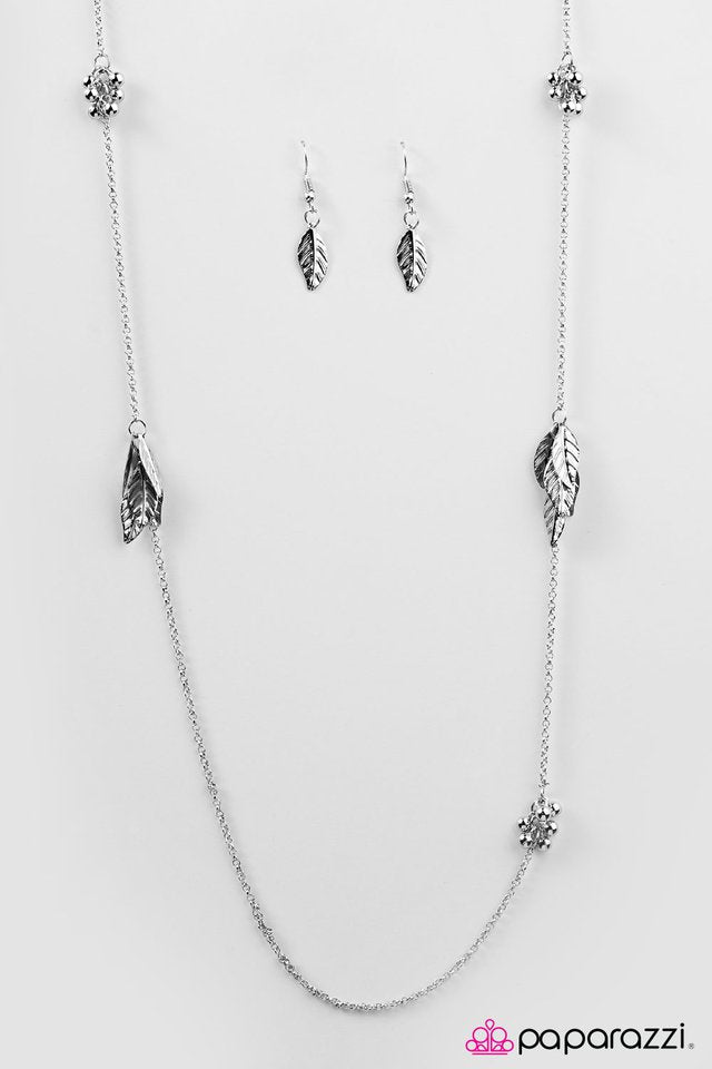 Paparazzi ♥ Free As A Bird - Silver ♥ Necklace