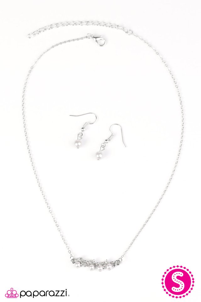 Paparazzi ♥ The Seven Year RICH - Silver ♥ Necklace