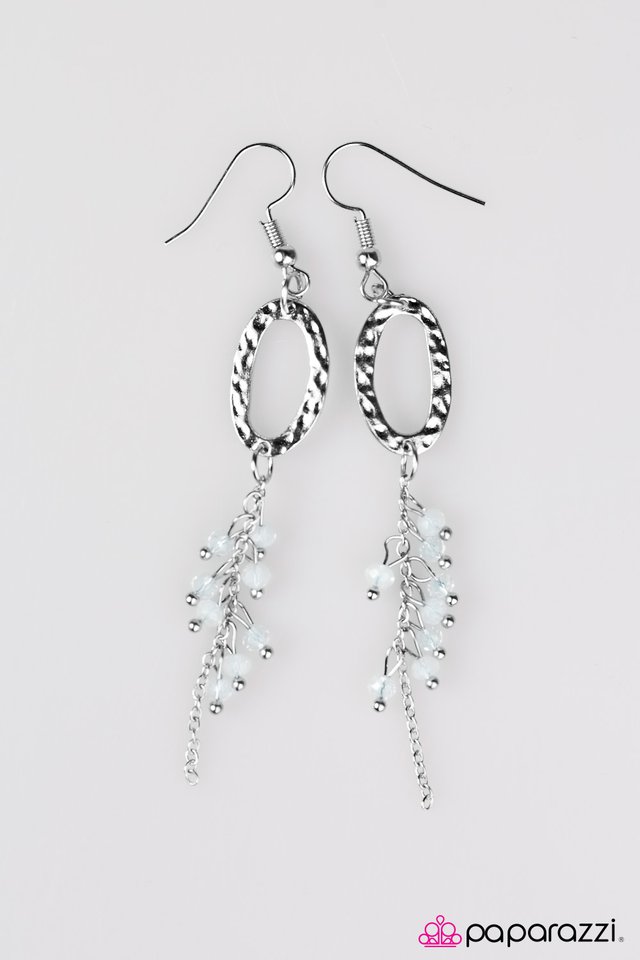 Paparazzi ♥ Sweep Me Off My Feet - White ♥ Earrings