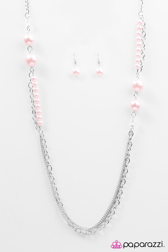 Paparazzi ♥ Broadway Magic - Pink ♥ Necklace