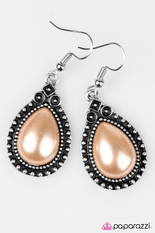 Paparazzi ♥ Bali Bliss - Brown ♥ Earrings