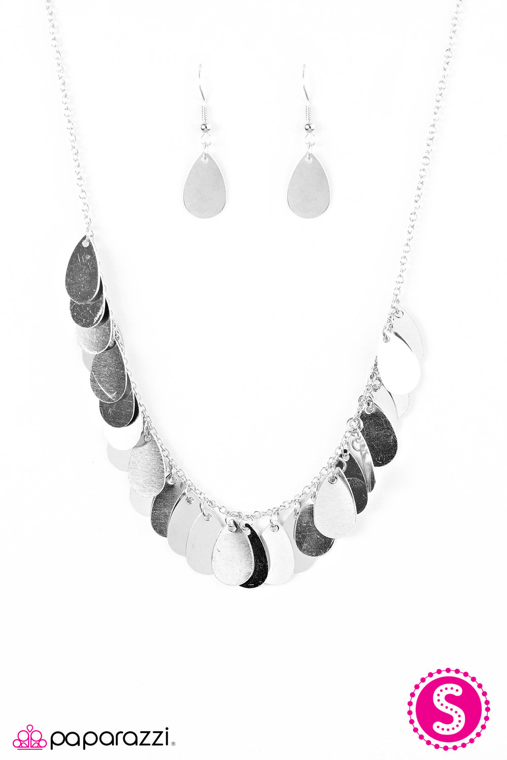 Paparazzi ♥ Shimmer Storm - Silver ♥ Necklace