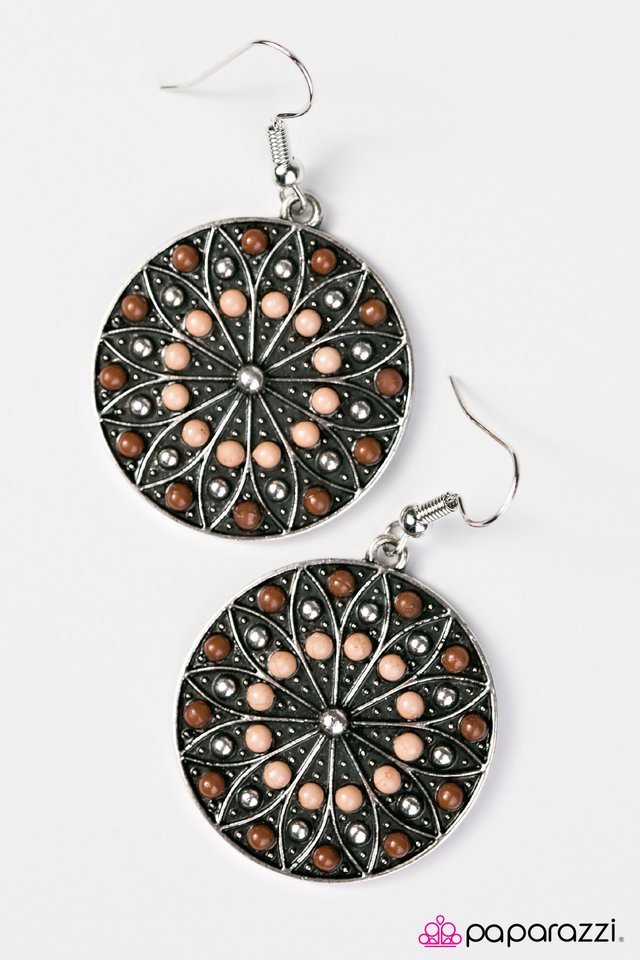 Paparazzi ♥ Grow Free, Wild Flower - Brown ♥ Earrings