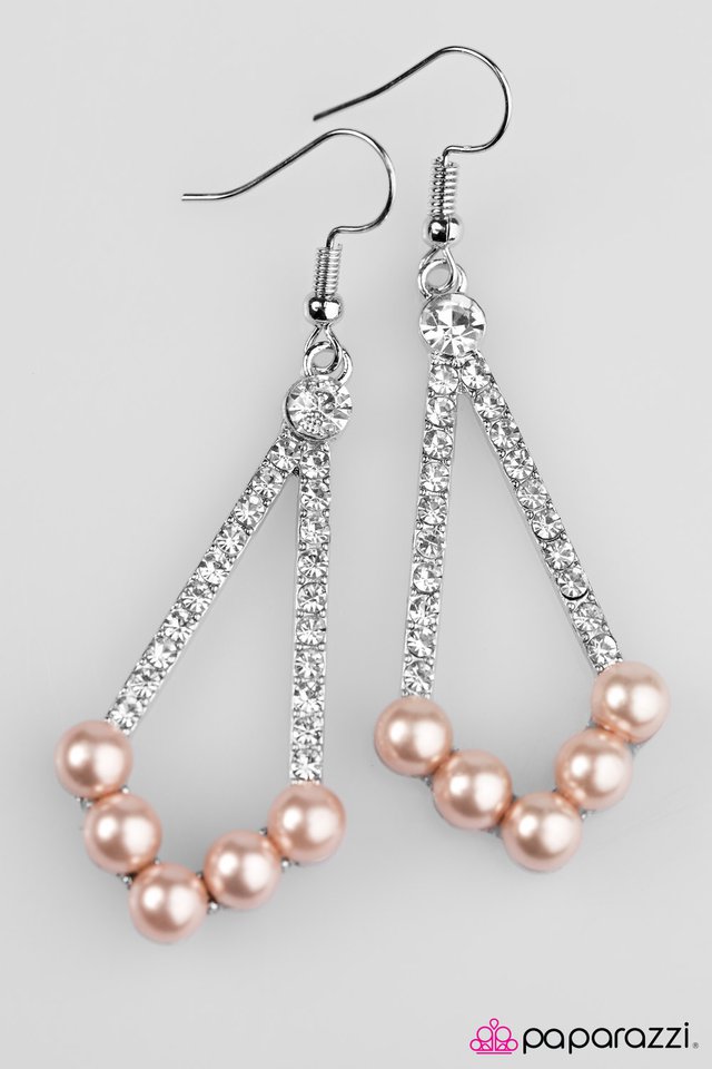 Paparazzi ♥ Dressed In Radiance - Brown ♥ Earrings