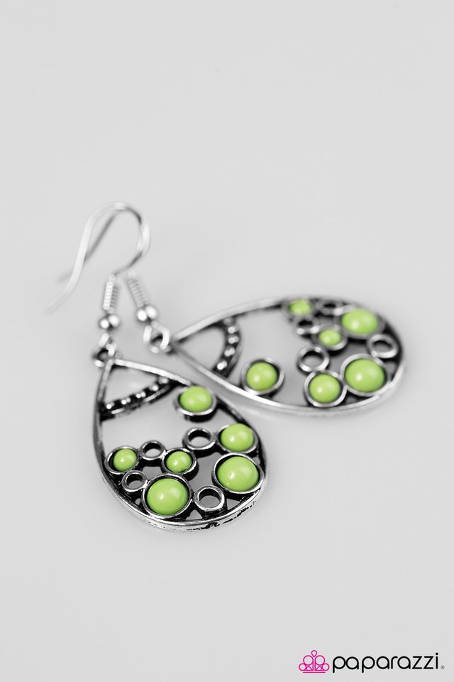 Paparazzi ♥ Lost At Sea - Green ♥ Earrings