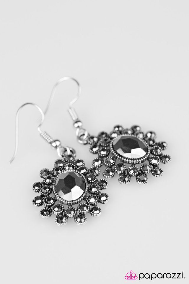 Paparazzi ♥ You Are A Star! - Silver ♥ Earrings