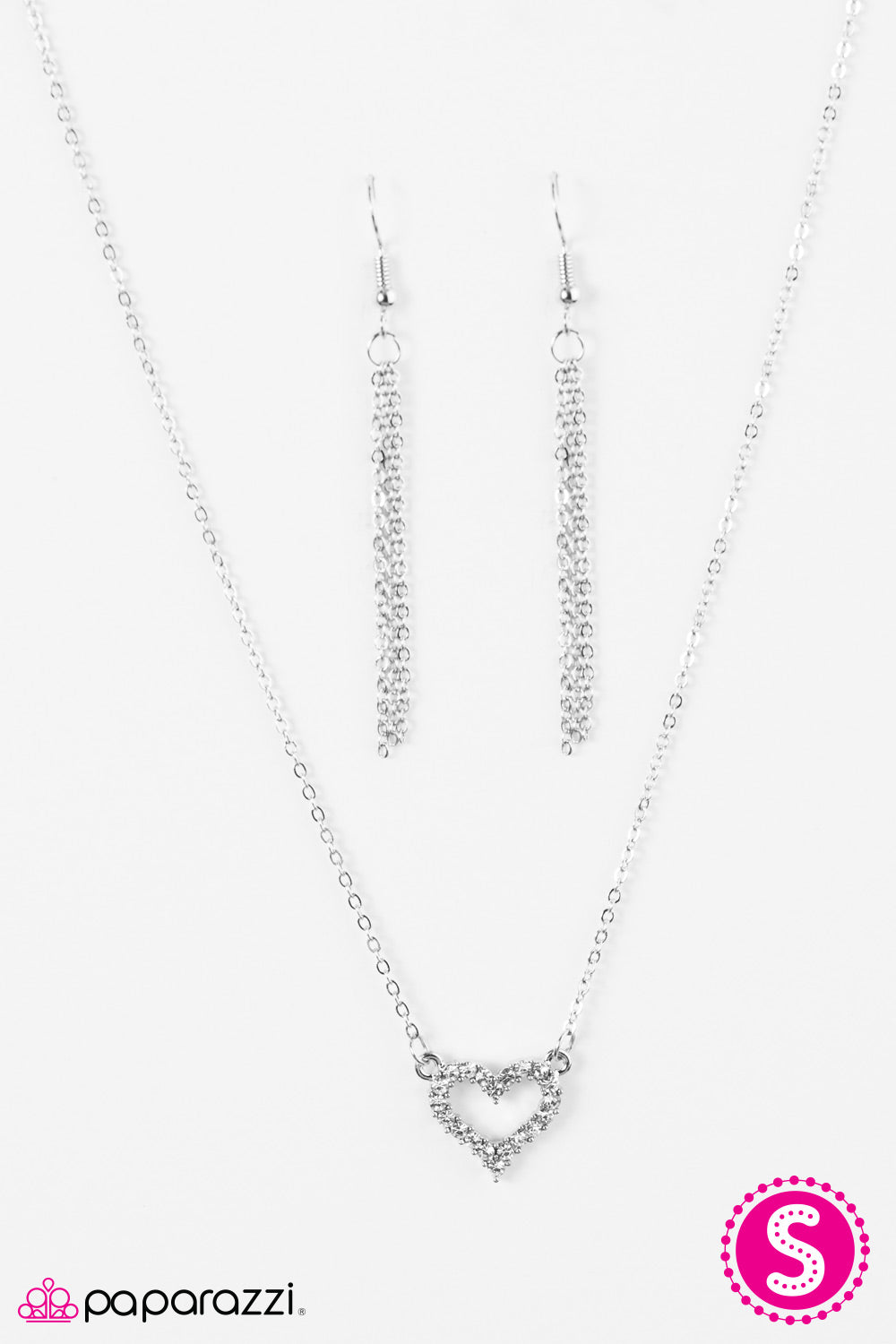 Paparazzi ♥ Glitter In Her Heart - White ♥ Necklace