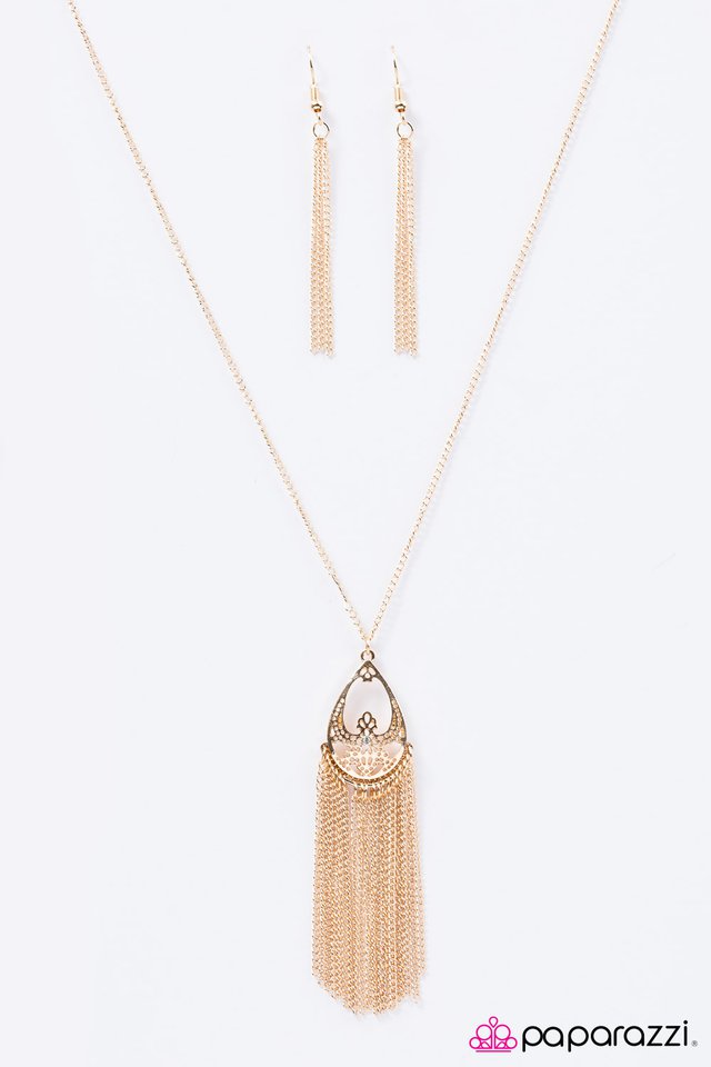 Paparazzi ♥ Shimmering Streams - Gold ♥ Necklace