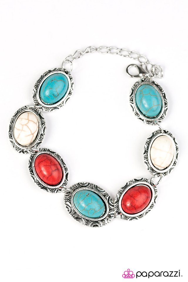 Paparazzi ♥ Catch You On The CLIFFSIDE - Multi ♥ Bracelet