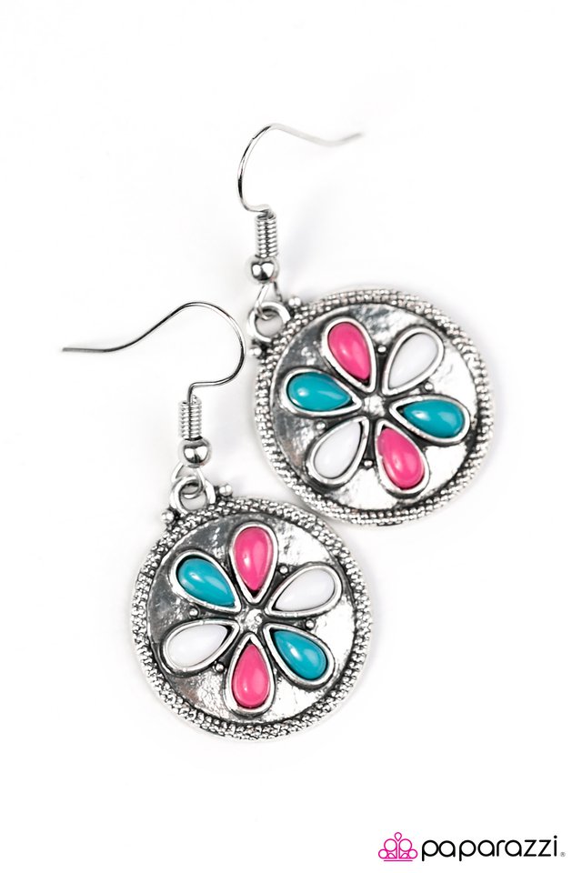 Paparazzi ♥ Bet Your Bottom SAND-Dollar - Multi ♥ Earrings
