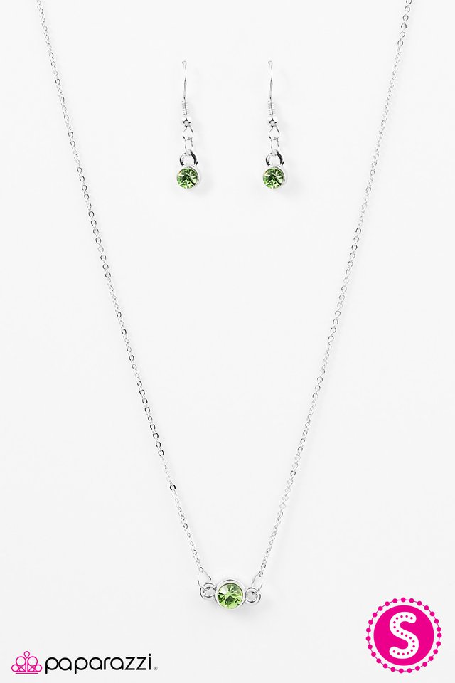 Paparazzi ♥ Beyond The Stars - Green ♥ Necklace