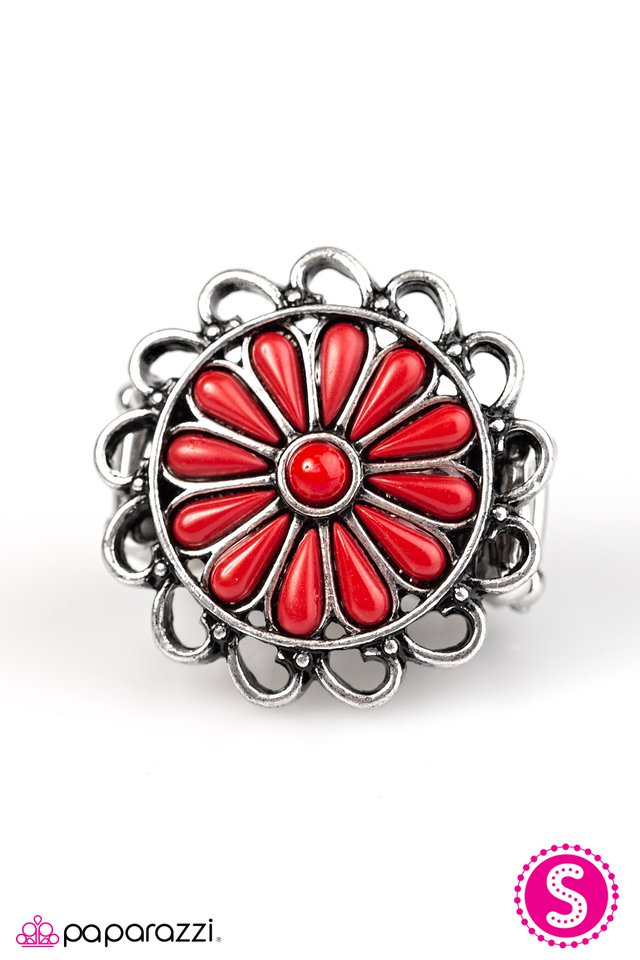 Paparazzi ♥ Boomin and Bloomin - Red ♥ Ring
