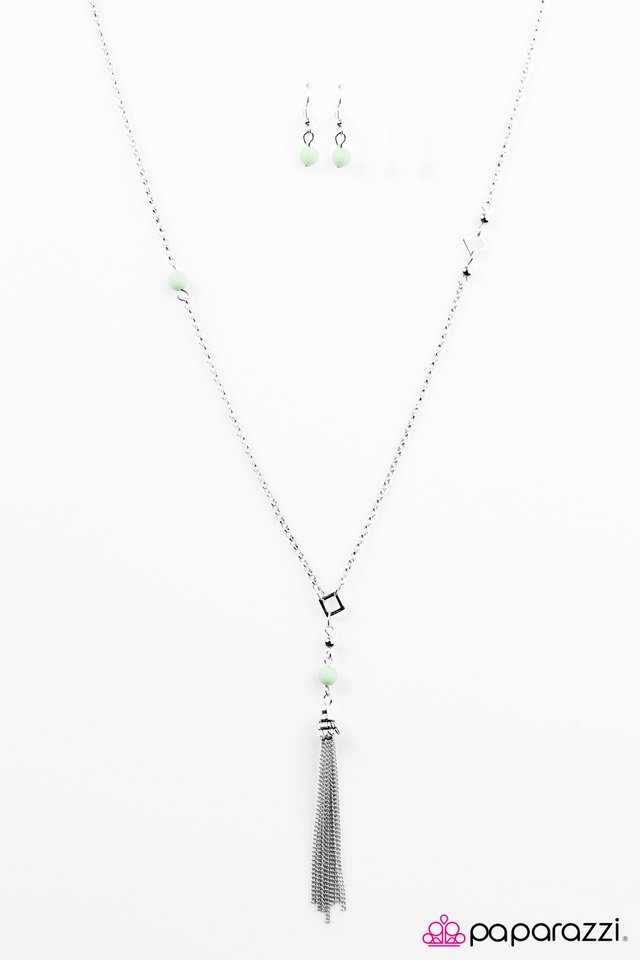 Paparazzi ♥ Roam On - Green ♥ Necklace
