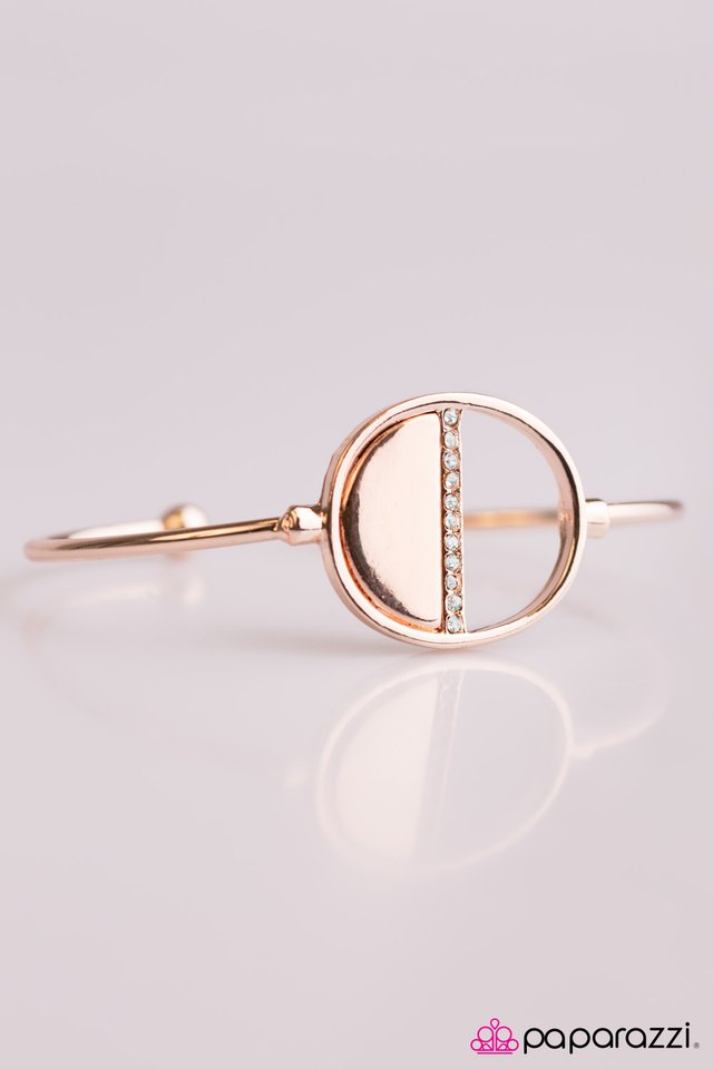 Paparazzi ♥ Working On A GLEAM - Rose Gold ♥ Bracelet