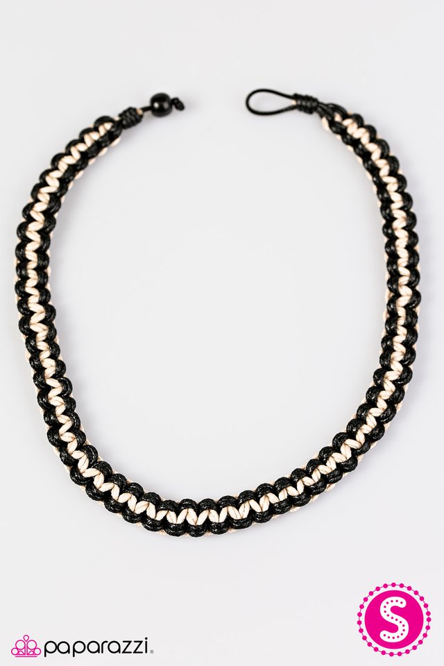 Paparazzi ♥ Go Tell It To The Mountain - Black ♥ Necklace