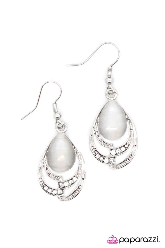 Paparazzi ♥ Timeless Teardrops - White ♥ Earrings