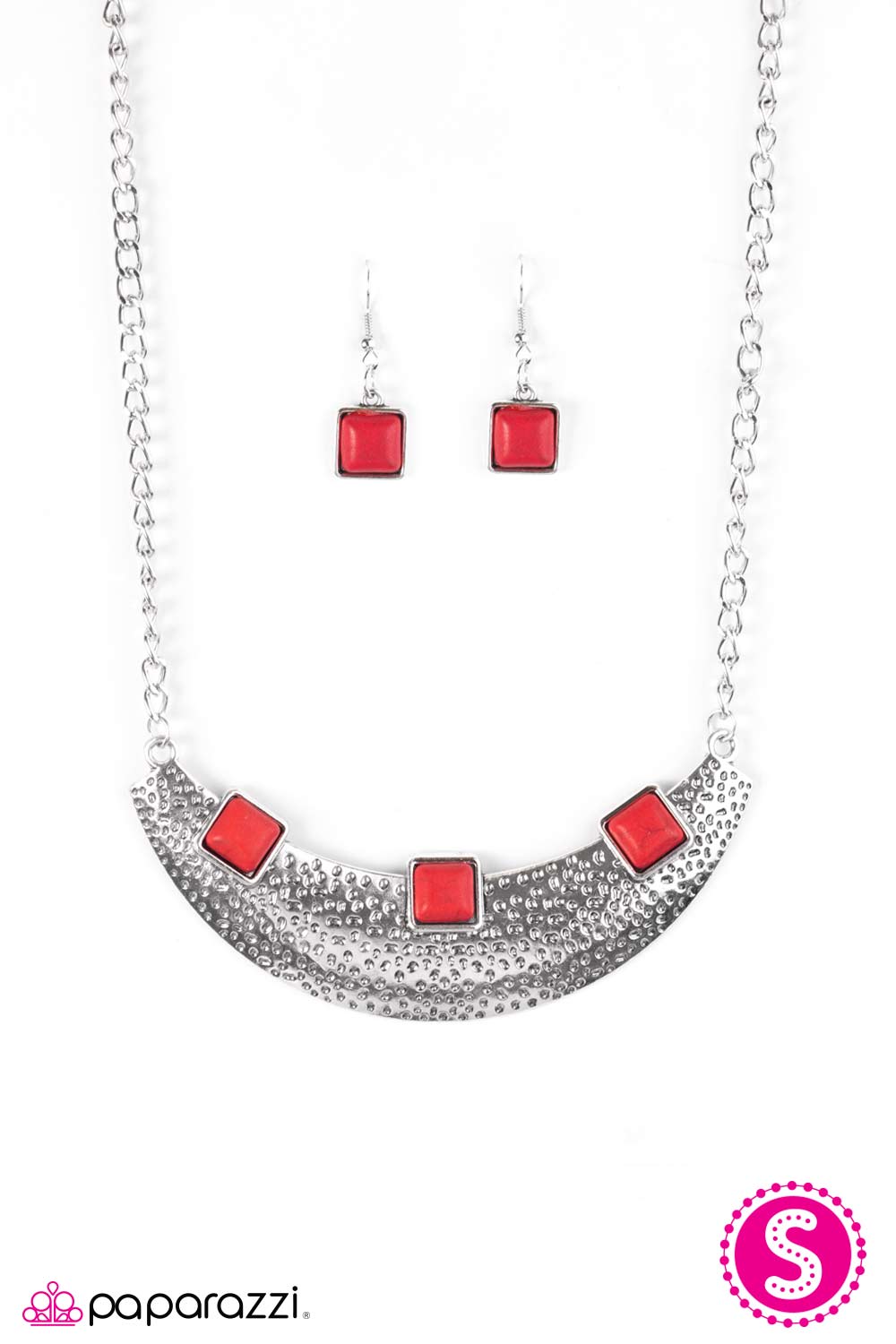 Paparazzi ♥ Fierce Fascination - Red ♥ Necklace
