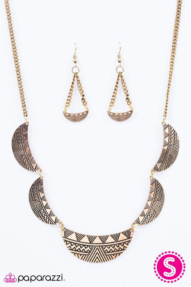 Paparazzi ♥ As MOON As Possible - Gold ♥ Necklace