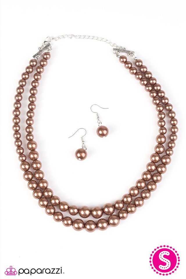 Paparazzi ♥ Woman Of The Year - Brown ♥ Necklace