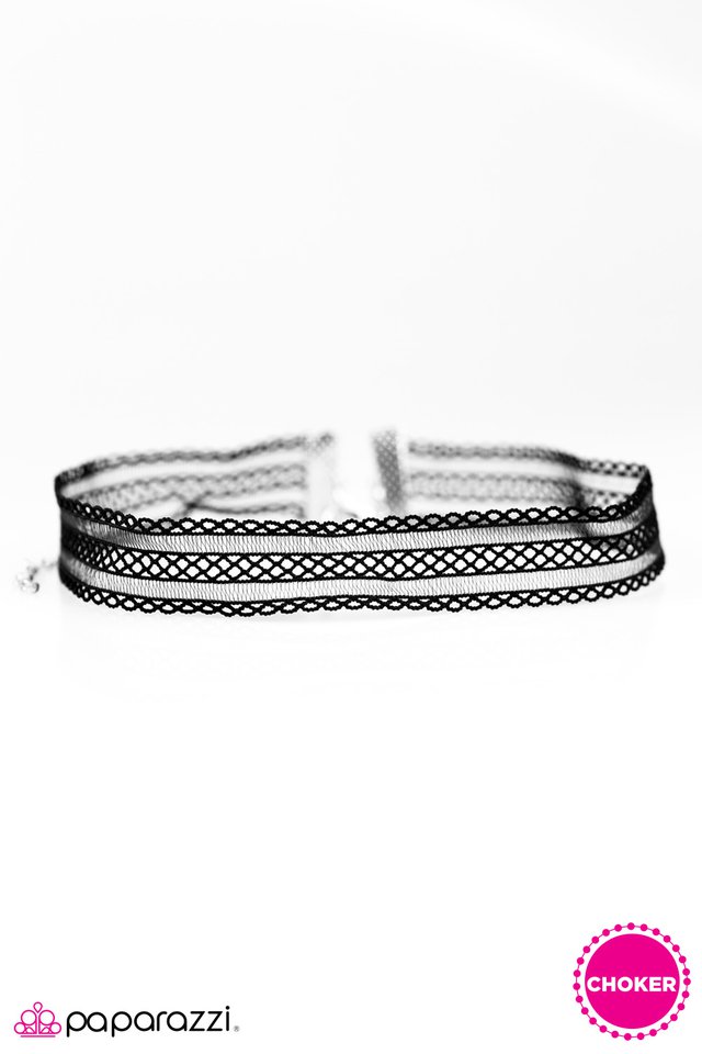 Paparazzi ♥ Race To LACE - Black ♥ Necklace