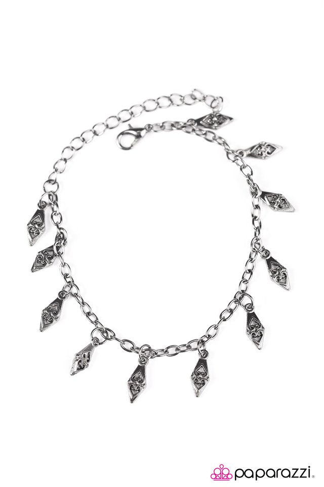 Paparazzi ♥ City Chic - Black ♥ Bracelet