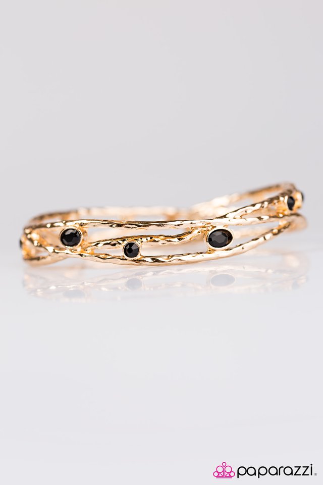 Paparazzi ♥ Glitter Fever - Gold ♥ Bracelet