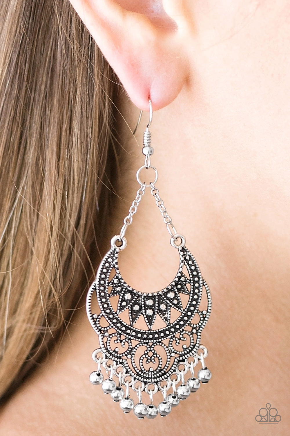 Paparazzi ♥ Beauty Is SPAIN - Silver ♥ Earrings