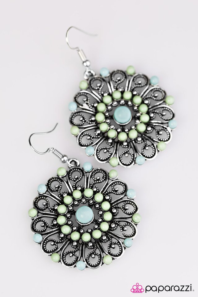 Paparazzi ♥ Here We CONGO Again - Multi ♥ Earrings