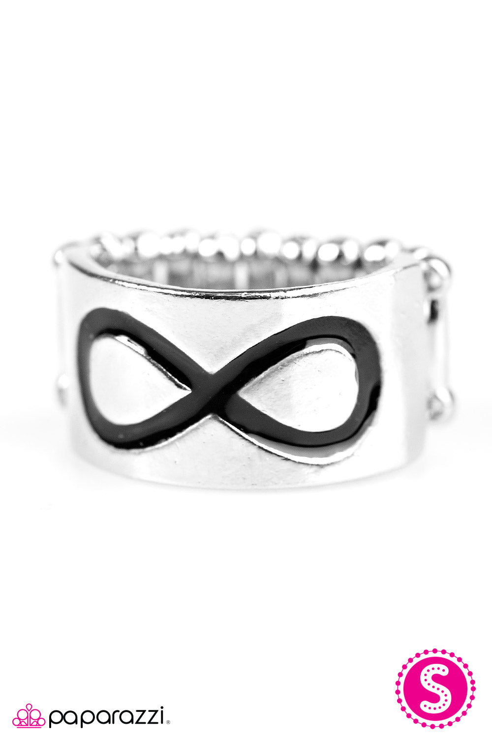 Paparazzi ♥ Timeless Sophistication - Black ♥ Ring