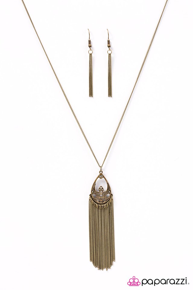 Paparazzi ♥ Shimmering Streams - Brass ♥ Necklace