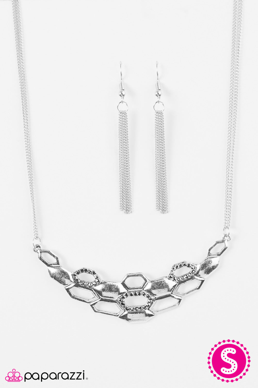 Paparazzi ♥ Queen Of The Hive - Silver ♥ Necklace