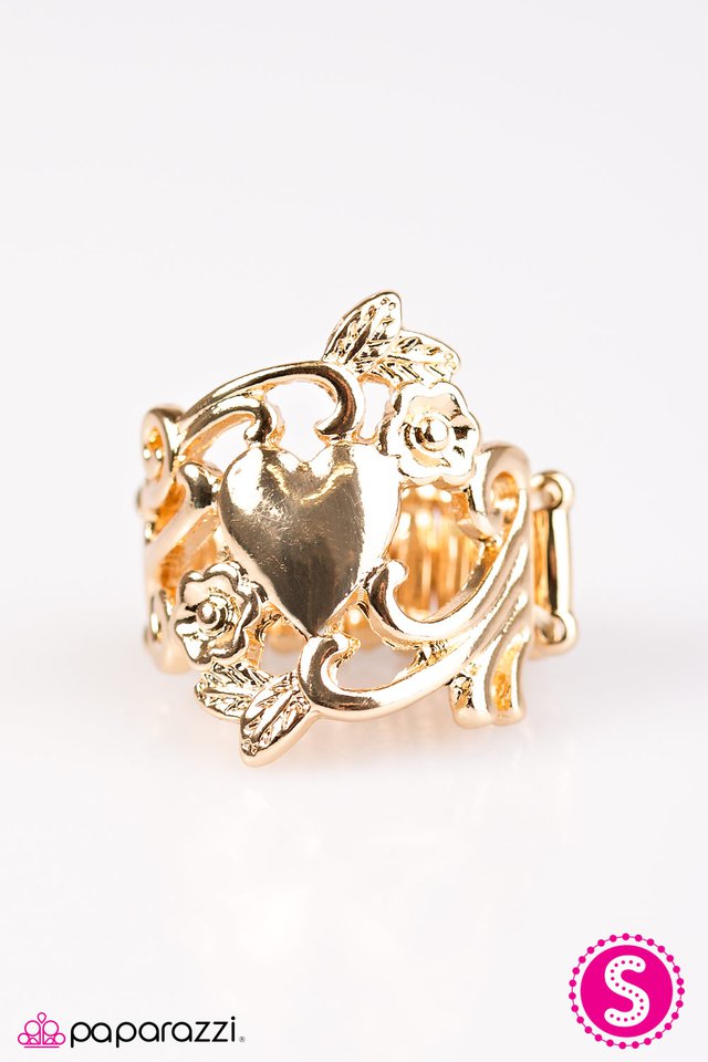 Paparazzi ♥ Never Too Old For Fairytales - Gold ♥ Ring