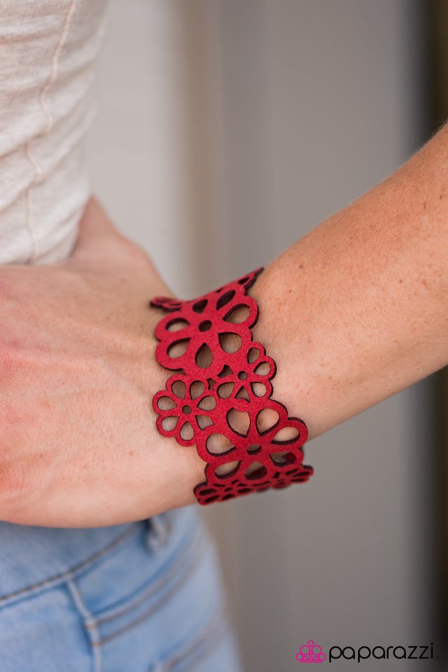 Paparazzi ♥ Lifes A Garden - Red ♥ Bracelet