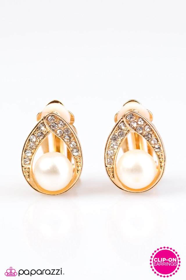 Paparazzi ♥ Top CLASSIC - Gold Clip-On ♥ Clip-On