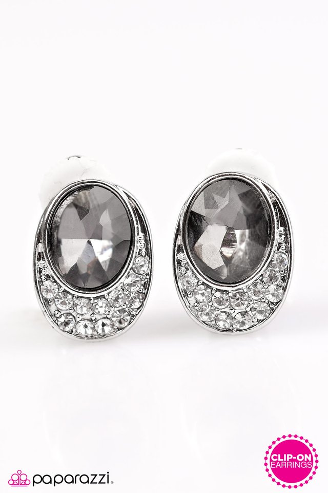 Paparazzi ♥ Command and Shine - Silver Clip-On ♥ Clip-On