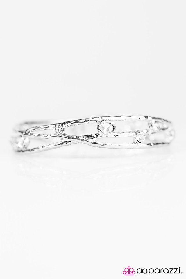 Paparazzi ♥ Glitter Fever - White ♥ Bracelet