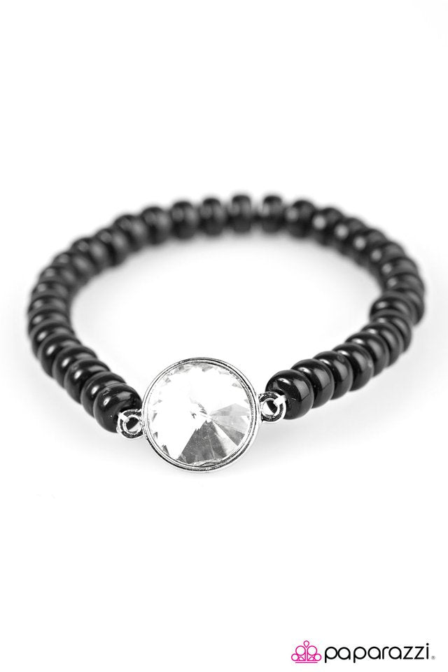 Paparazzi ♥ Easy On The Shimmer - Black ♥ Bracelet